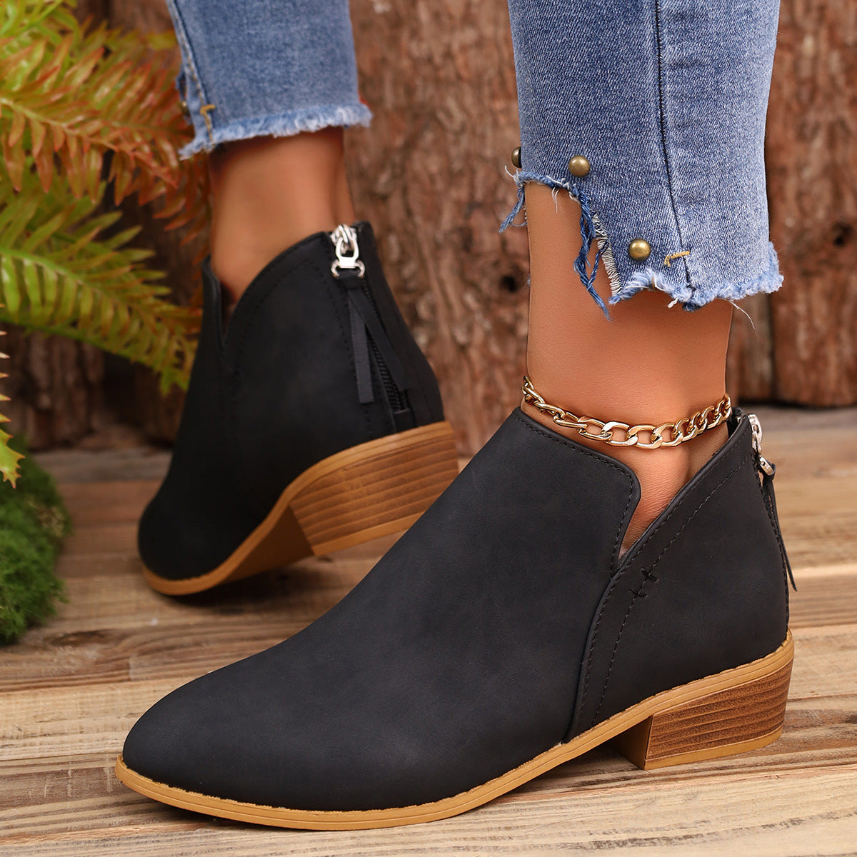 Women's Chunky Heel Pointed Toe Ankle Boots With V-cut Design